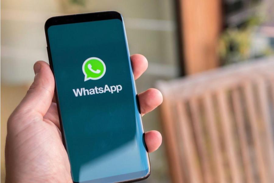 WhatsApp lanza novedades navideñas: video, estados y regalos