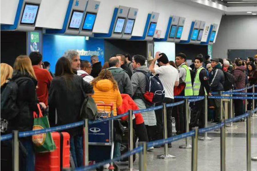 Paro de controladores aéreos: vuelos cancelados y nuevas medidas