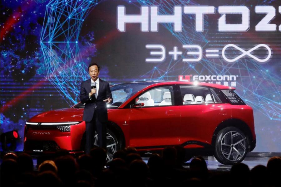 Foxconn da el salto: de iPhones a autos eléctricos innovadores