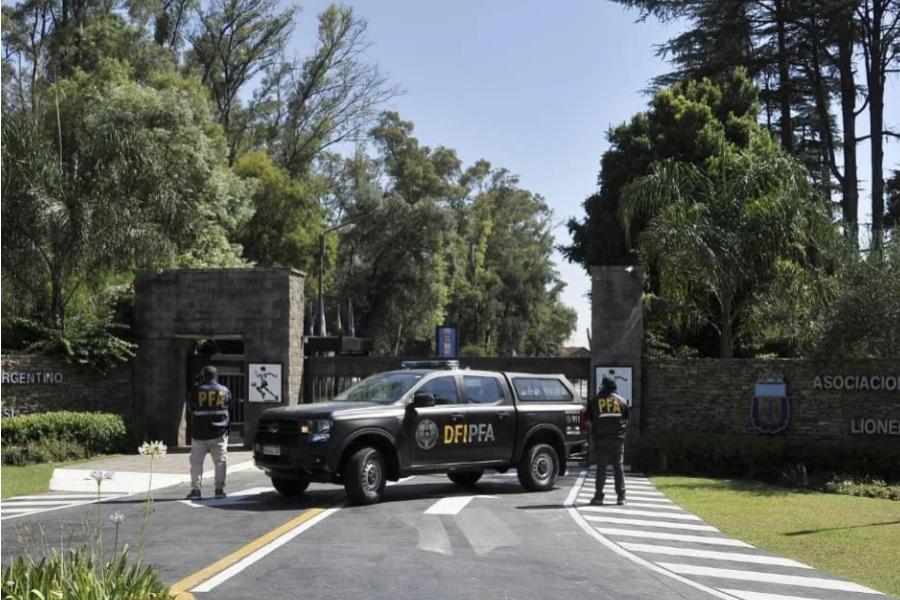 Escándalo en la AFA: allanamientos y fin del secreto fiscal de Tapia