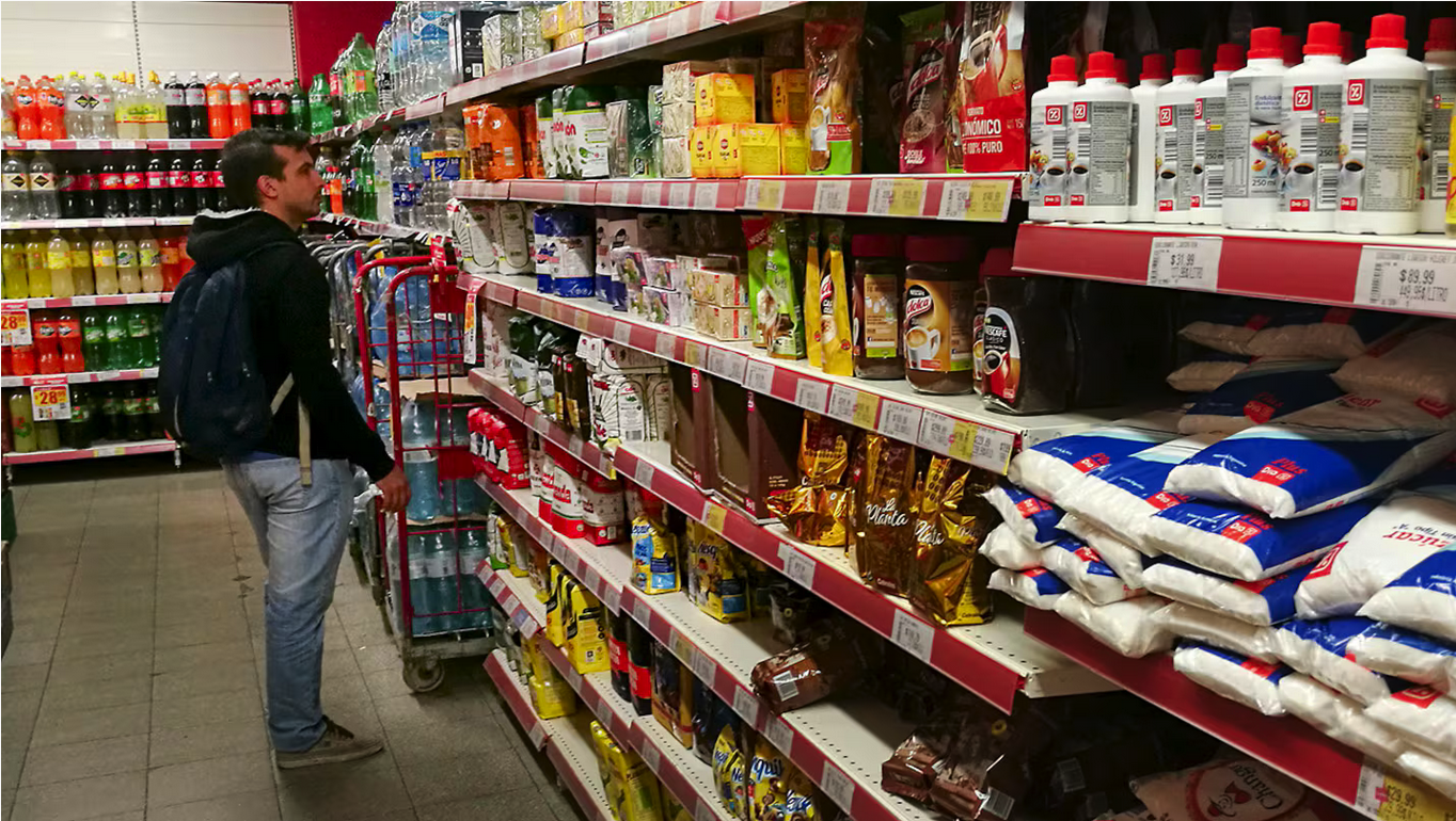 El consumo masivo se reconfigura con compras más chicas, gastos selectivos y mayor planificación