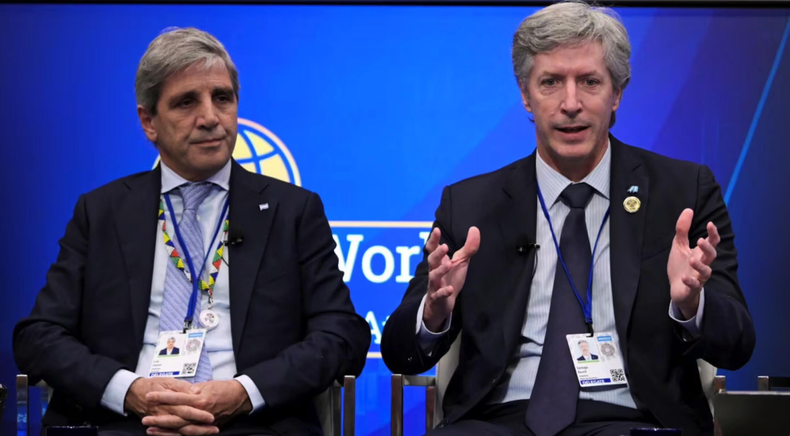 Pese a la tensión por Medio Oriente, el dólar oficial se mantiene casi 20% abajo del techo de la banda