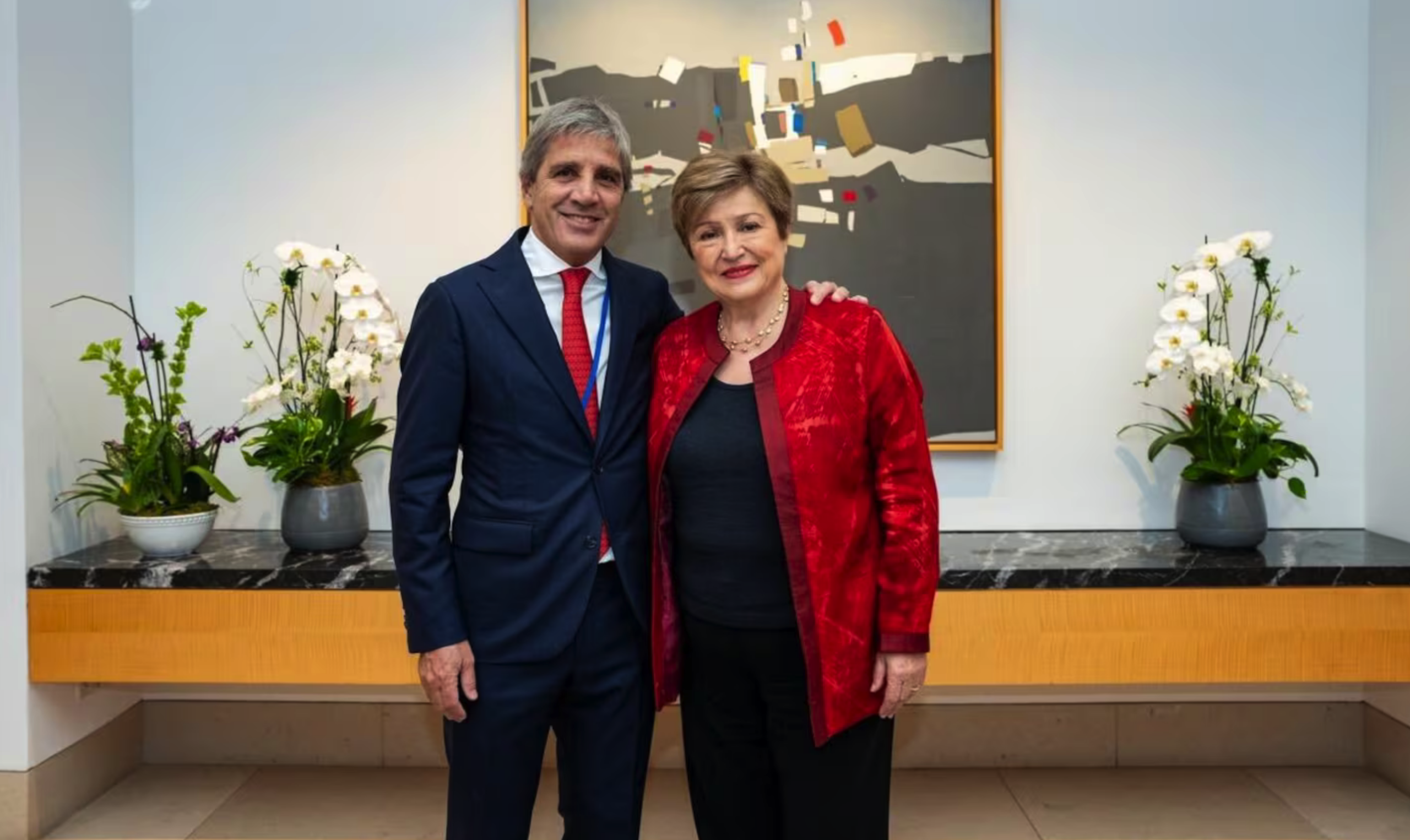 El mensaje de Caputo tras la aprobación de la segunda revisión del FMI: “Es un paso importante”