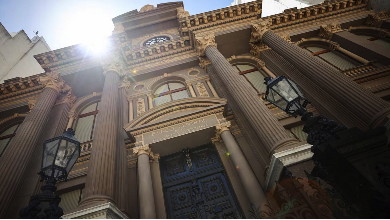 El Banco Central reiteró que la inflación se desacelerará pese al impacto de la guerra en Medio Oriente