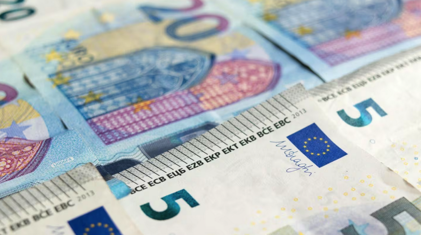 Euro hoy y euro blue: a cuánto cotizan este martes 28 de abril