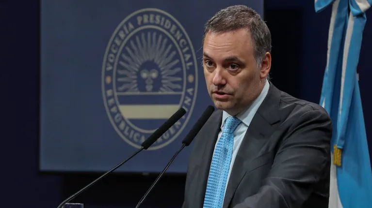 Declaran dos de las mujeres que le prestaron plata a Manuel Adorni para la compra de uno de sus departamentos