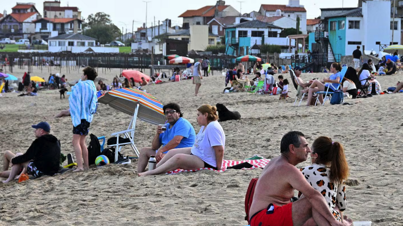 Fin de semana largo: un millón de personas viajaron por el país, pero con estadías cortas y gastos ajustados