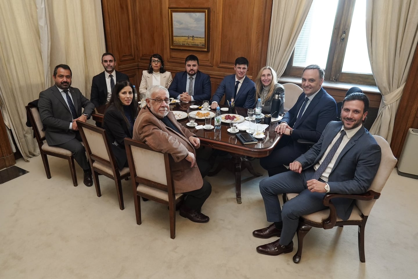 Antes de la salida de Manuel Adorni, Karina Milei encabezó tres encuentros con senadores de La Libertad Avanza en Casa Rosada. (Foto: Jefatura de Gabinete)