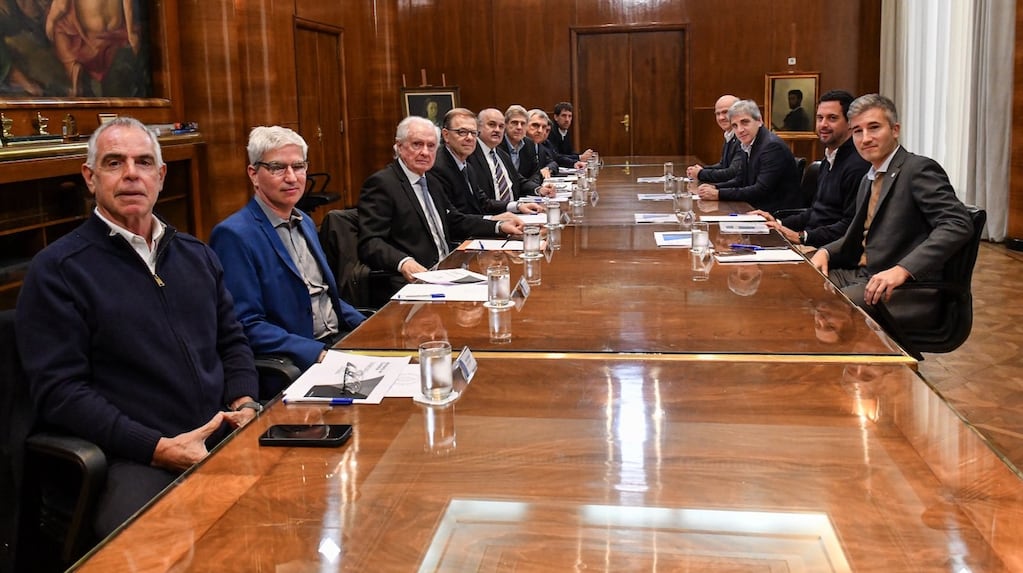 Los frigoríficos se reunieron con Caputo y le prometieron inversiones para exportar US$5000 este año