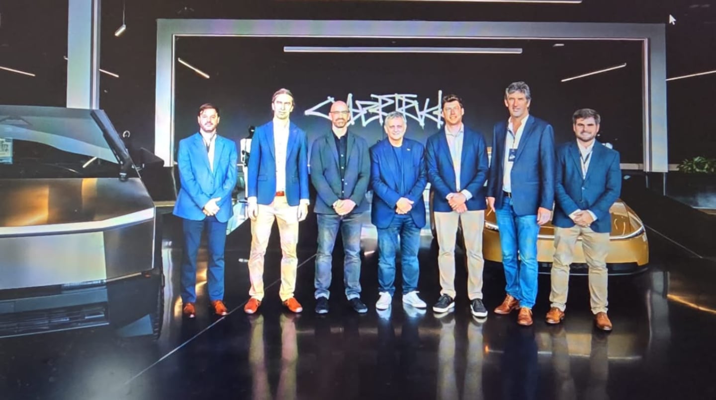 Horacio Marín, presidente y CEO de la compañía, visitó la Gigafactory de Tesla en Texas, Estados Unidos. (Foto: YPF)