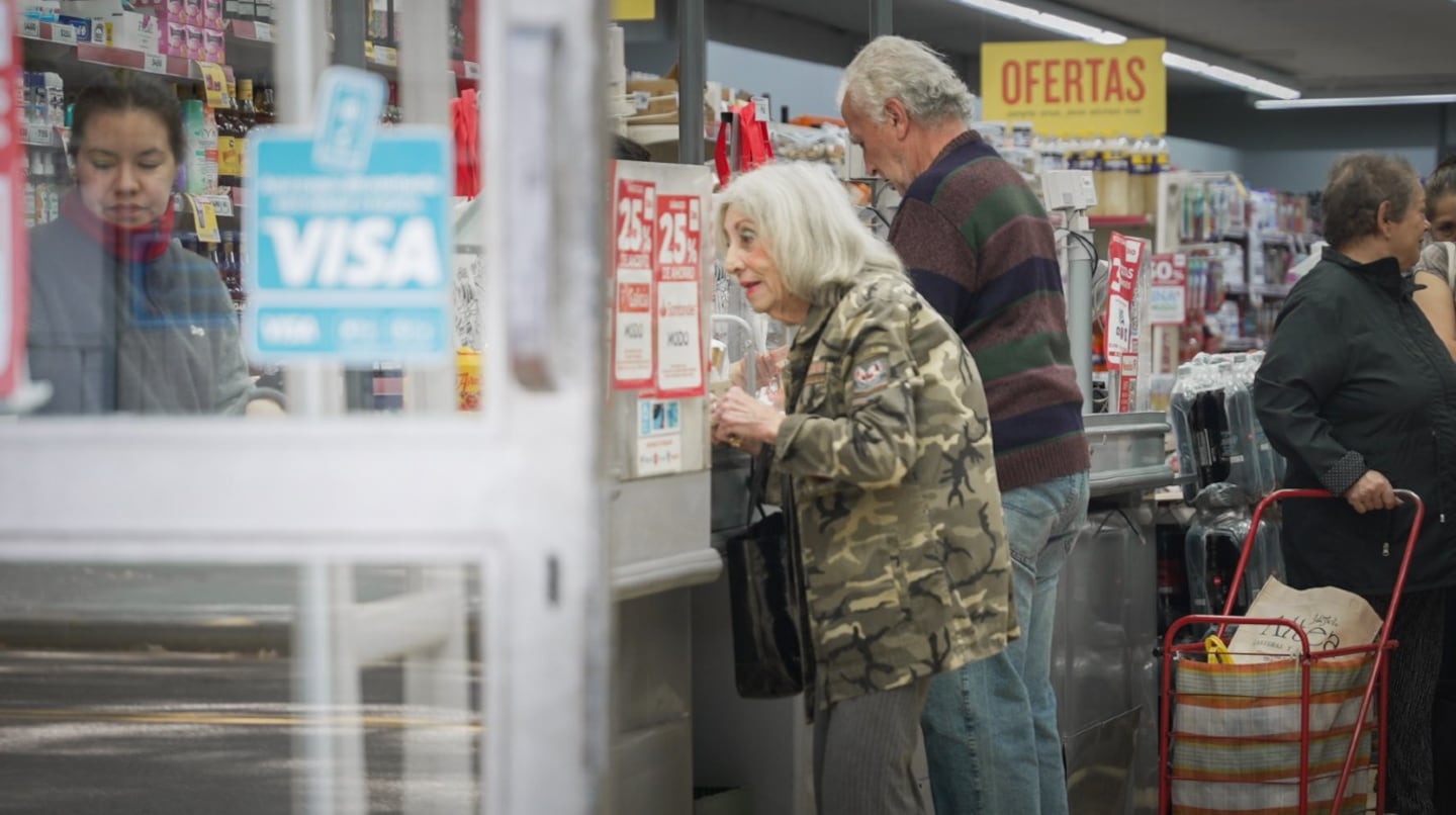 Las jubilaciones y pensiones se ajustan con el último dato disponible del índice de precios (IPC) desde marzo de 2024. (Foto: TN/Nicolás Gonzalez)