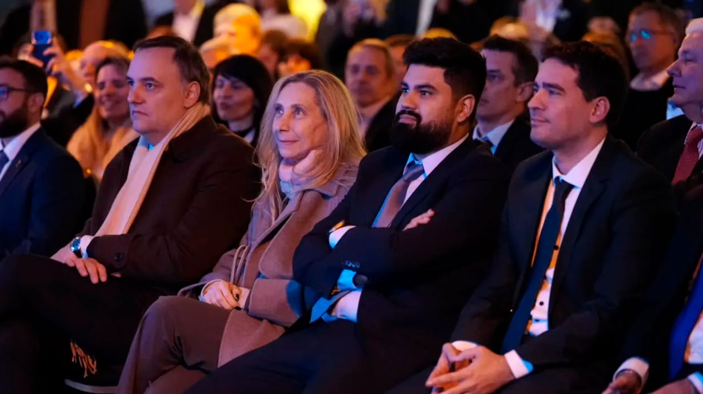 Manuel Adorni, Karina Milei, Fabián Fernández y Adrián Ravier. (Foto: Presidencia)