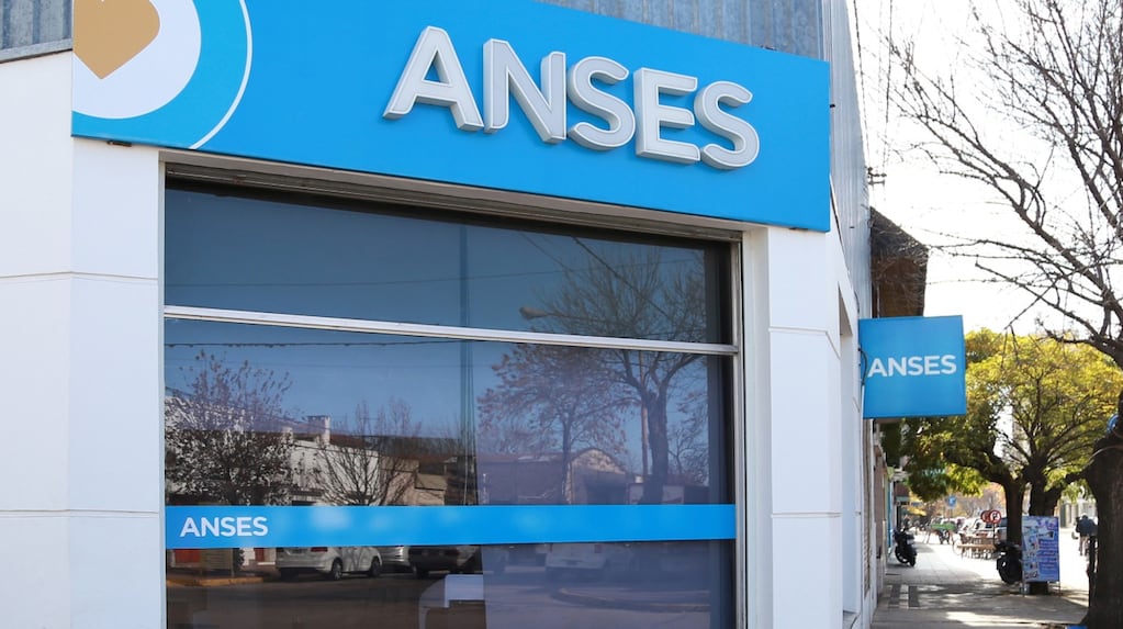 ANSES: quiénes cobran jubilaciones, AUH y asignaciones este miércoles 8 de julio
