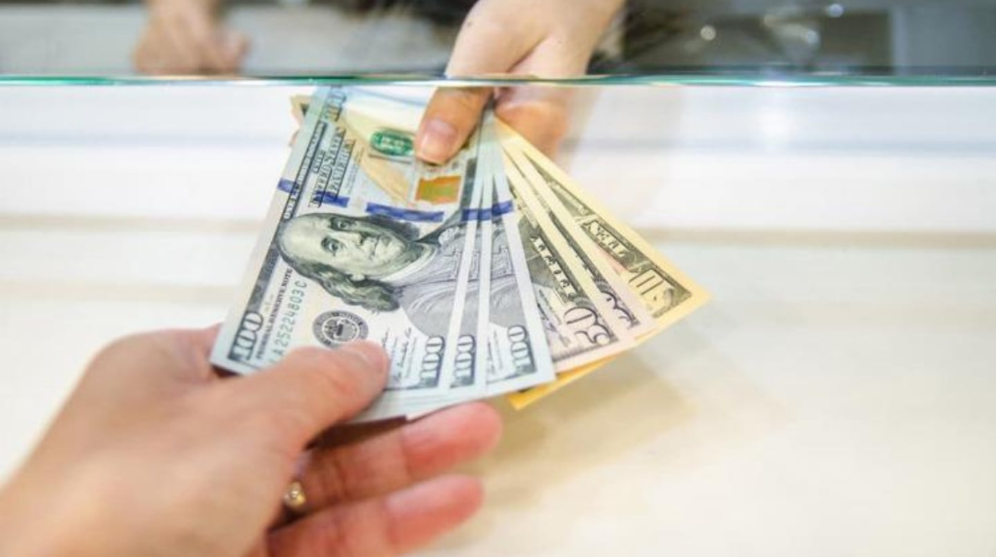 Con una leve suba, el dólar oficial alcanzó un nuevo récord. (Foto: ilustrativa/AdobeStock)