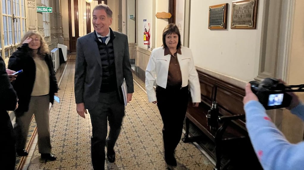 Mientras siguen las negociaciones por la reforma electoral, el oficialismo reactiva su agenda legislativa en el Senado