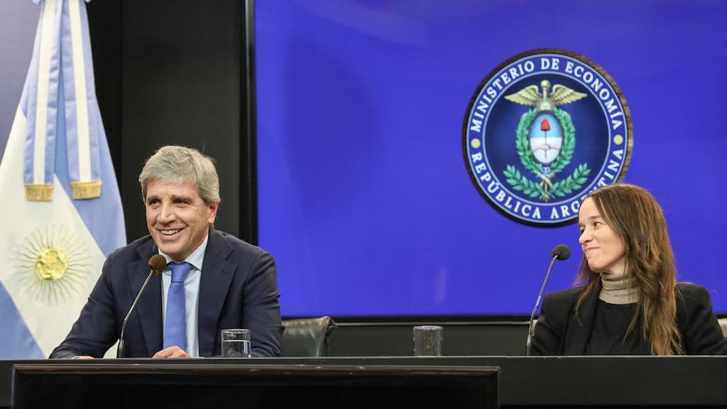 Inocencia fiscal: el Gobierno envió al Congreso el proyecto para incorporar los dólares del colchón al sistema bancario