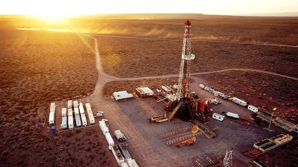 Cambia el mapa exportador: el petróleo y el oro impulsan las ventas al exterior por encima del agro