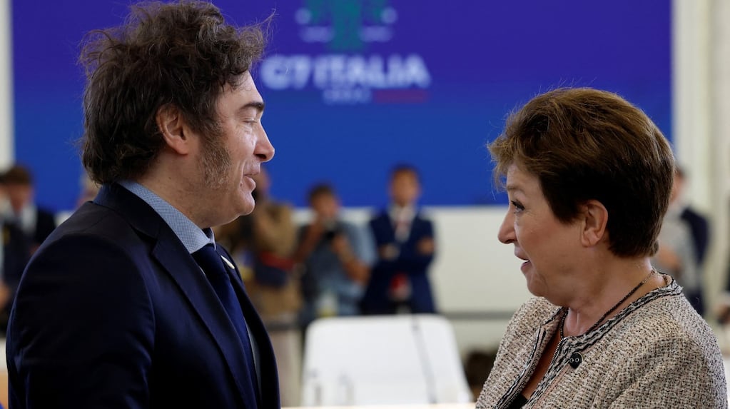 El Gobierno no cumplió la meta fiscal con el FMI y espera una revisión clave a fin de mes