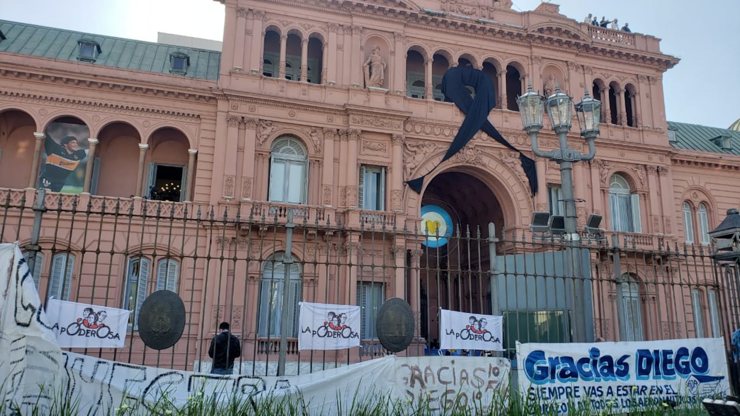 La Casa Rosada, de luto, durante el funeral de Maradona,