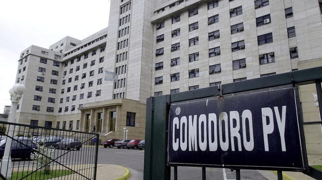 Causa Cuadernos: el exfuncionario Juan Carlos Santos declarará luego de que citaran por error a otra persona con su mismo nombre