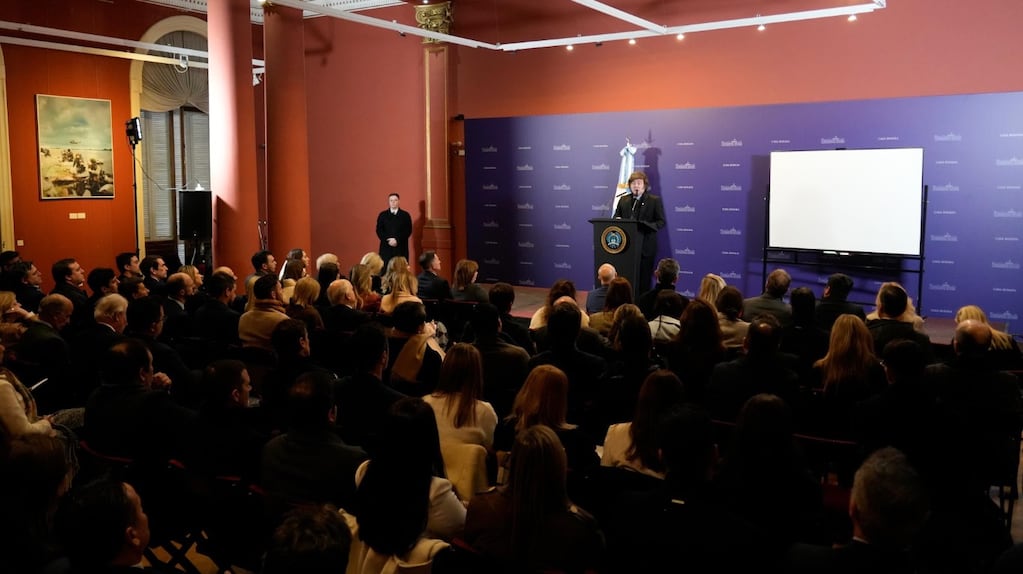 Javier Milei recibió a los legisladores de LLA en la Casa Rosada y les pidió defender el rumbo de la gestión