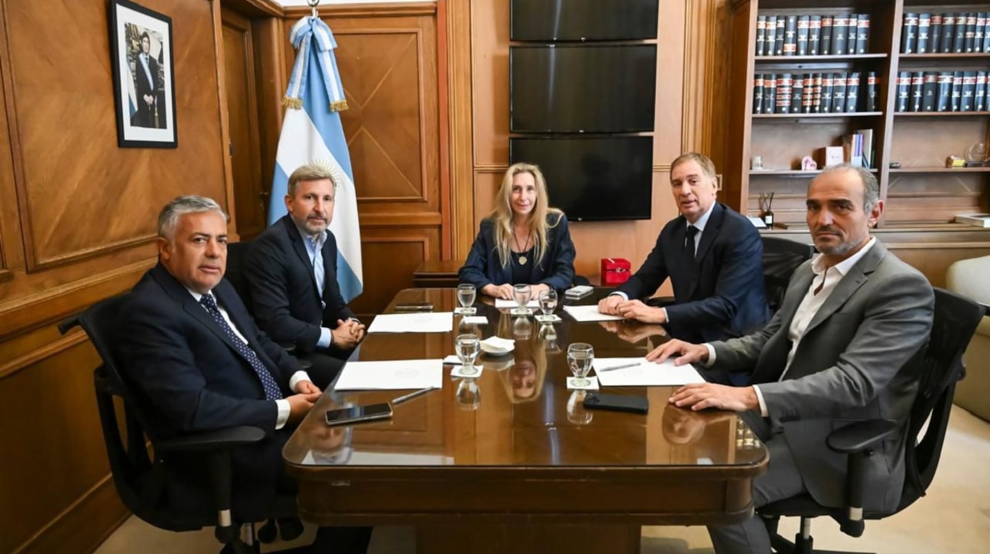 La Casa Rosada acelera los acuerdos electorales con los gobernadores tras dar el primer paso de una alianza con el PRO