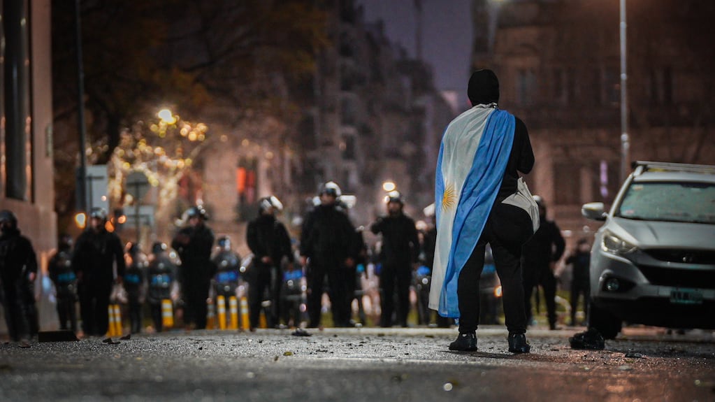 Tensión frente al Congreso: la marcha contra la Ley de Propiedad Privada terminó con incidentes