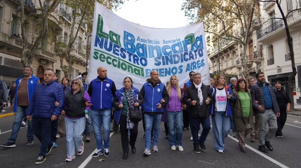 La Bancaria acordó un nuevo aumento: el salario mínimo será de más de $2.500.000