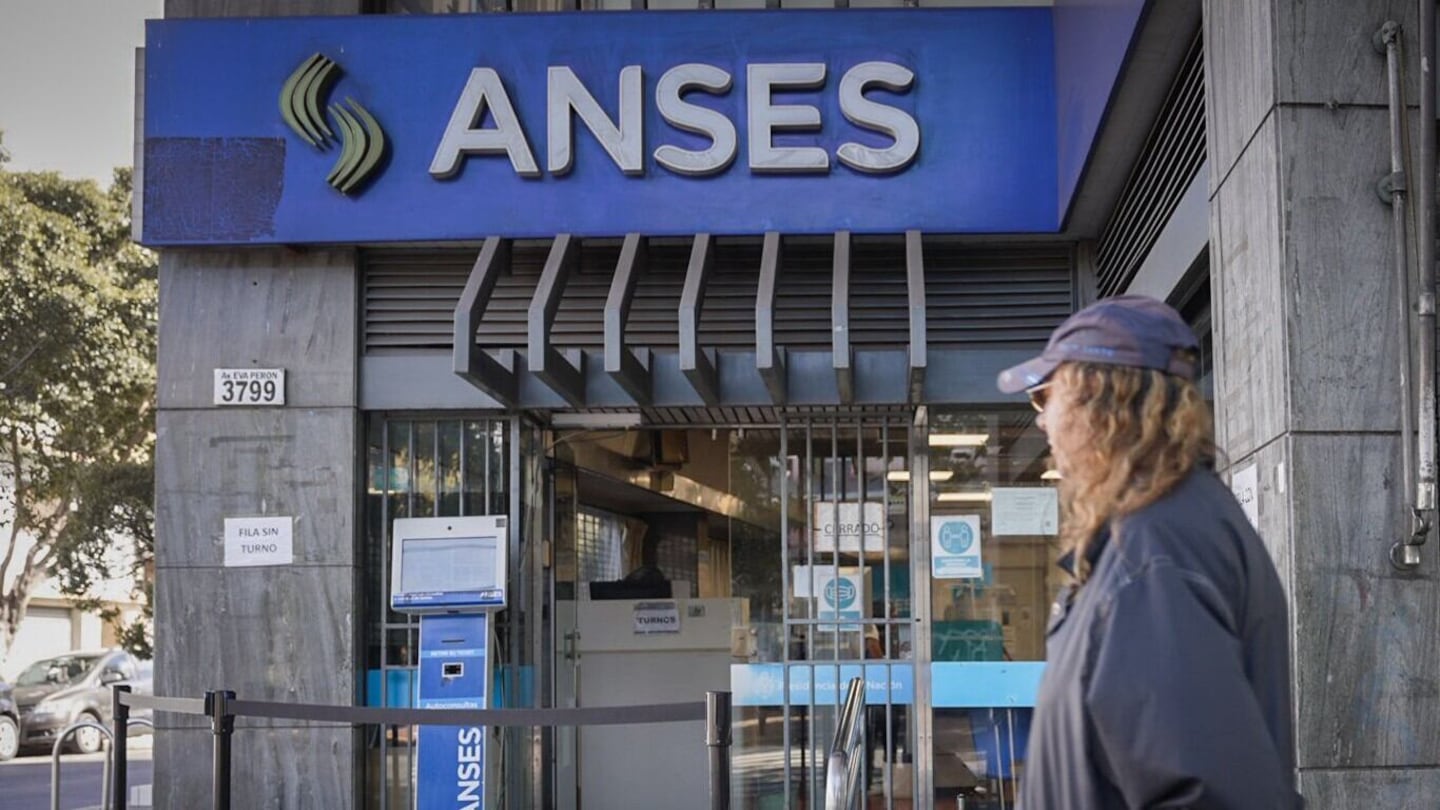 Las prestaciones de ANSES en septiembre tendrán un incremento del 2,1%, en paralelo con el aumento registrado en el IPC de julio. (Foto: NA/Nicolás González)