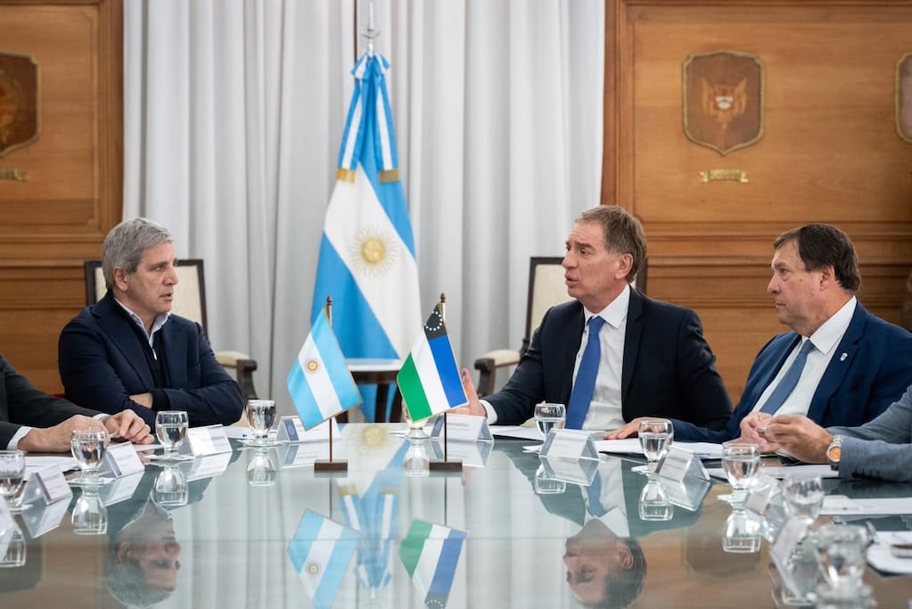 El Gobierno avanza con el traspaso de rutas a las provincias mientras mantiene negociaciones con los gobernadores dialoguistas