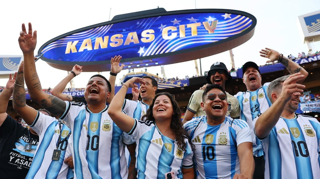 Un banco internacional reveló cuánto gastaron los turistas que viajaron al Mundial 2026: las ciudades más beneficiadas