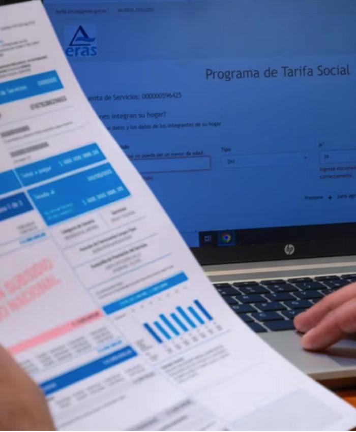 Una familia del AMBA necesitó más de $200.000 para pagar los servicios de agua, luz, gas y transporte en abril