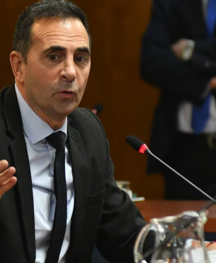 El Gobierno impulsa una nueva regla para las paritarias y busca que las empresas mejoren los salarios