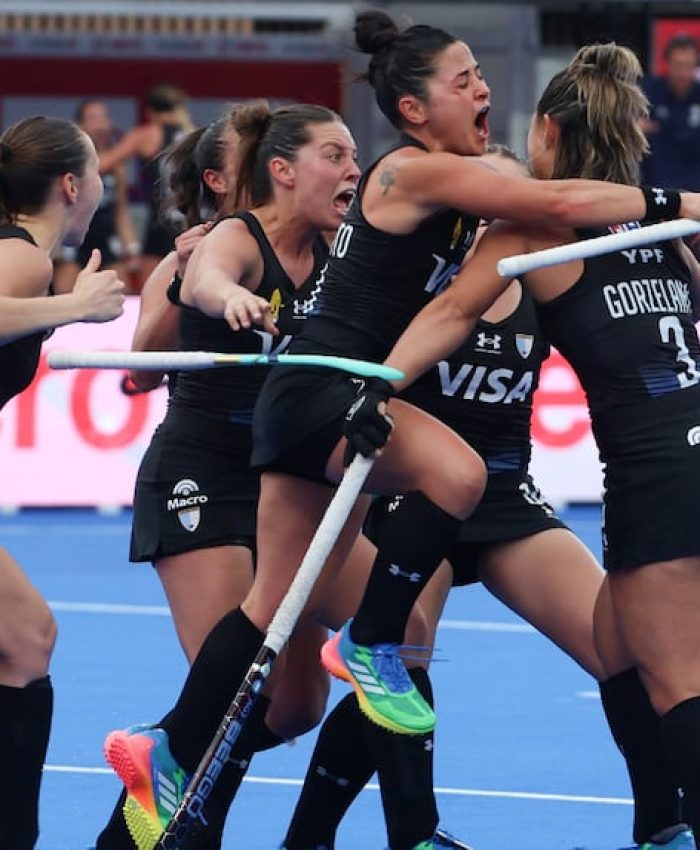 Las Leonas le ganaron 2-0 a Escocia y se clasificaron a la siguiente ronda del Mundial de hockey