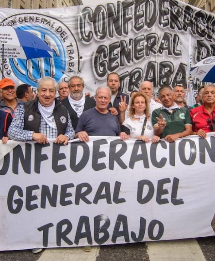 La CGT encabezará una marcha al Ministerio de Economía por las familias endeudadas y las pymes se movilizarán por el cierre de las empresas