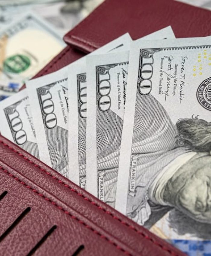 La compra de dólares en los bancos creció en julio y fue la mayor en nueve meses