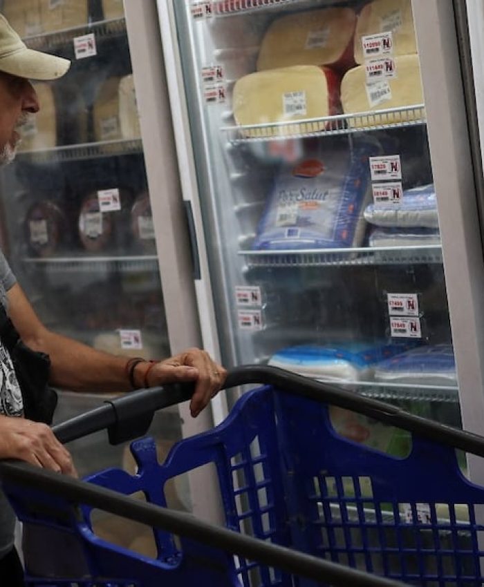 Las ventas minoristas cayeron 1,2% interanual en mayo y acumularon 13 meses consecutivos en baja